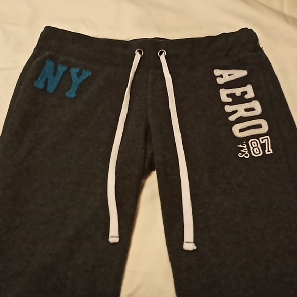 AEROPOSTALE Sweatpants. Small. Faded Gray. - Picture 4 of 10